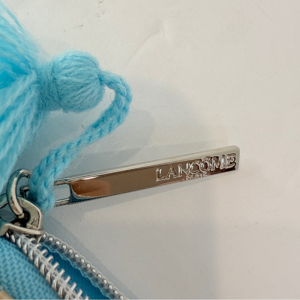 🆕 Lancome Luxe Woven Clutch – Aqua Tassel Zip Bag – Colorful Straw Weave 🆕 - Picture 5 of 16